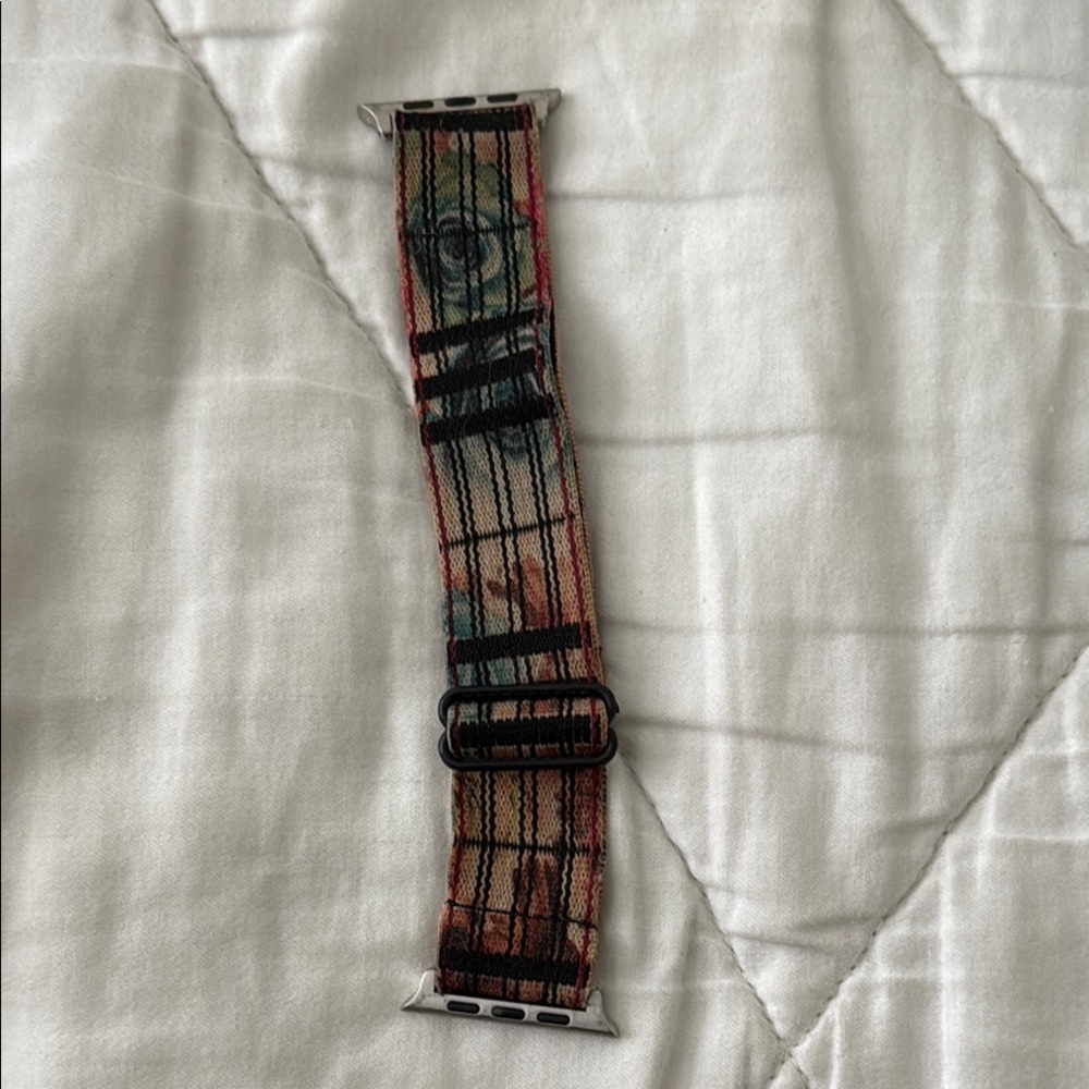 Multicolor Patterned (Apple)Watch Band - Picture 7 of 8